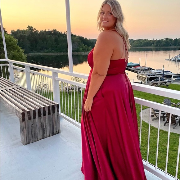 PLUS SIZE DRESS - Picture 2 of 2